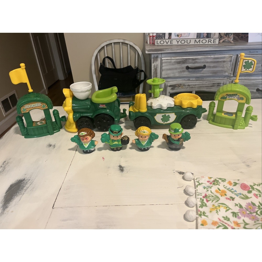 Fisher Price Little People St Patricks Day Parade Train Leprechaun Holiday Lot